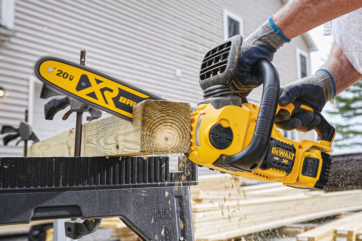 DeWalt DCCS620B 20V Max Compact 12" Cordless Brushless Chainsaw, Tool Only